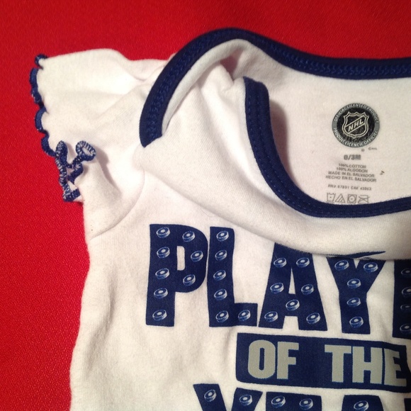 NHL Tampa Bay Lightning onesie - Picture 2 of 2